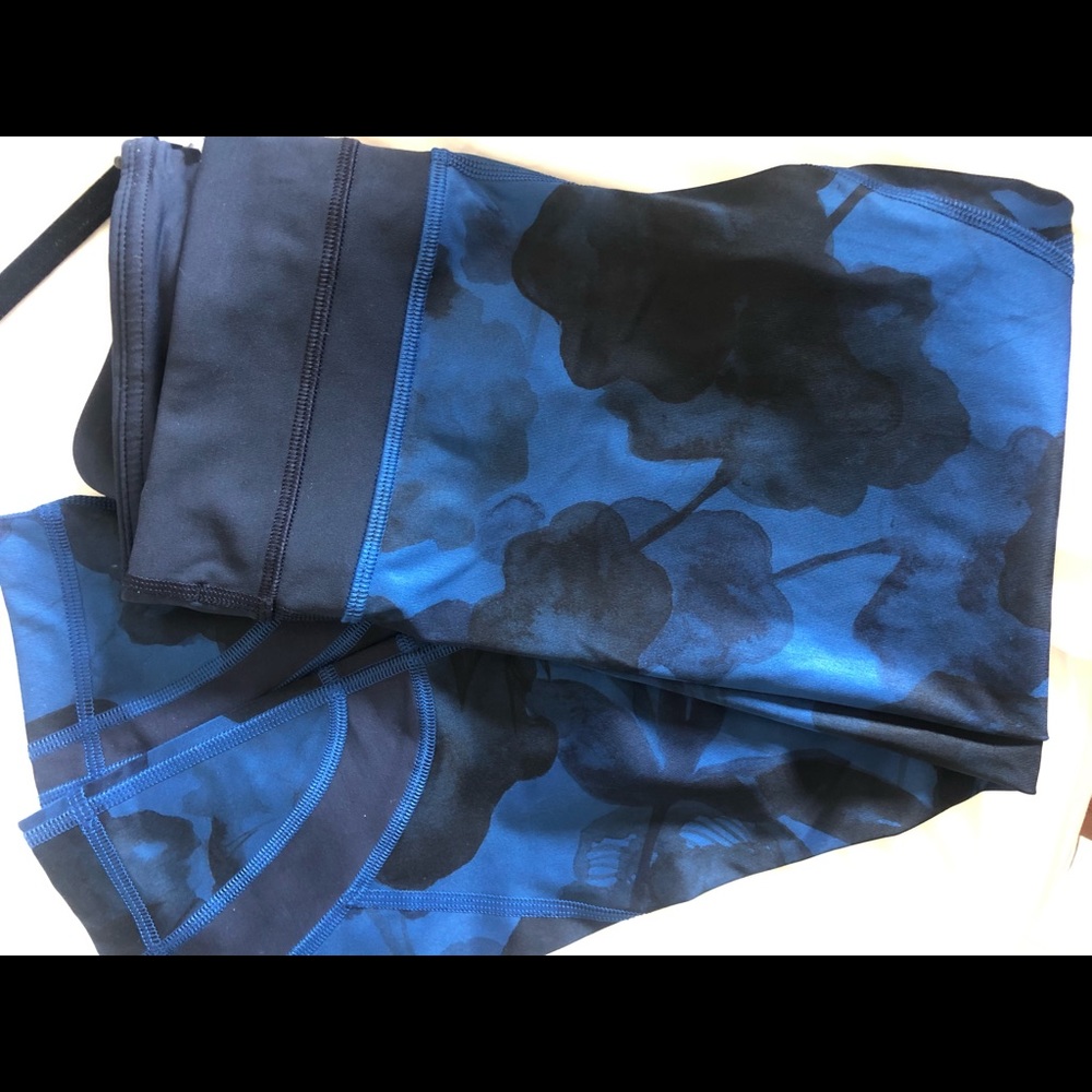 LuluLemon Blue Floral Leggings